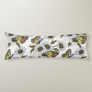 Jezebel vlinders en daisy bloemen op wit lichaamskussen