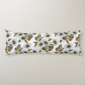 Jezebel vlinders en daisy bloemen op wit lichaamskussen (Voorkant)