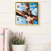 Jezus aan het kruis genageld vierkante klok