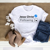 Jezus Christus Volgt Bijbelgeloof Womens T-shirt