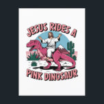 Jezus, grappige memen, Jezus rijdt op een roze din Briefkaart<br><div class="desc">Stel je in een grillige en onverwachte wending Jezus voor, de vereerde figuur van het christendom, die op een levendige roze dinosaurus rijdt. Deze surrealistische scène, vaak afgebeeld in humoristische memes en kunstwerken, combineert historische en fantastische elementen. Hoewel het een speels en onconventioneel afbeelding is, dient het als een herinnering...</div>