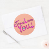 Jezus houdt van je roze perzik met hart ronde sticker (Envelop)