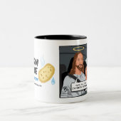 Jezus neemt het wiel (van Trump!) Tweekleurige Koffiemok (Center)