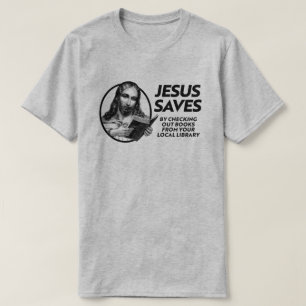 Jezus redt door bibliotheekboeken te bekijken t-shirt