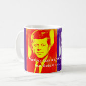 JFK John F. Kennedy citeert overwinning Koffiemok (Voorkant links)