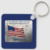 JFK Quote Democracy American Flag Design Sleutelhanger (Achterkant)