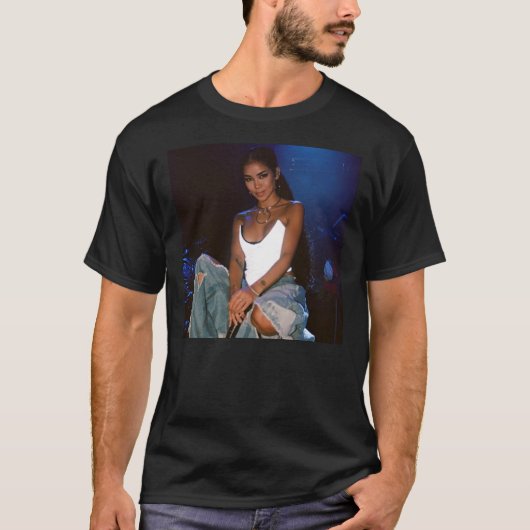 Jhene Aiko Pose Foto T-shirt (Voorkant)