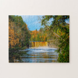 Jigzaag van Tahquamenon herfsten Michigan. Legpuzzel