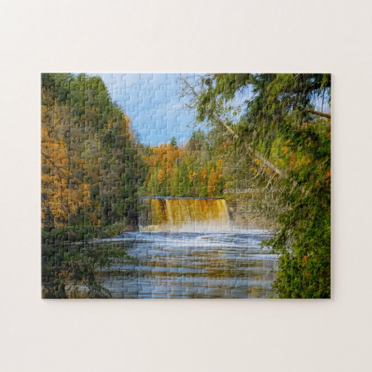 Jigzaag van Tahquamenon herfsten Michigan. Legpuzzel (Horizontaal)