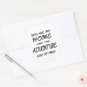 jij bent mijn thuis en de avontuur tegelijk ronde sticker (Envelop)