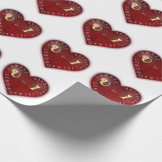 Jij en ik - alfabet spel op een rood hart cadeaupapier (Hoek)