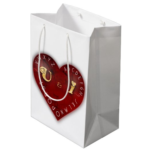 Jij en ik - alfabet spel op een rood hart medium cadeauzakje (Achterkant Gekanteld)