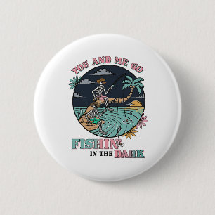 Jij en ik gaan vissen in de donkere skeletkoppel ronde button 5,7 cm