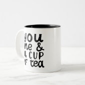 Jij mij en een kopje thee. tweekleurige koffiemok (Voorkant links)