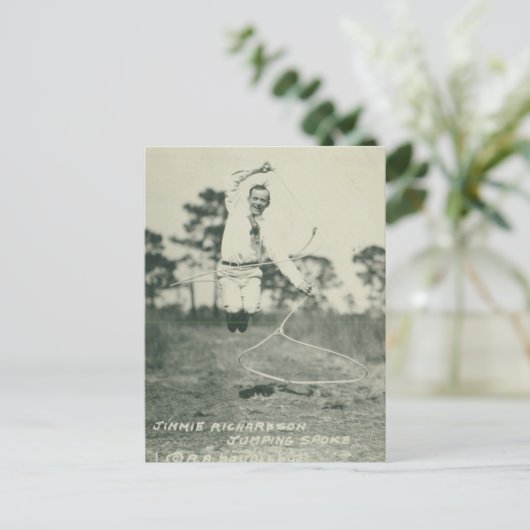 Jimmie Richardson die springt sprak. Briefkaart (Staand voorkant)