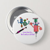 JMCdesign COVID Vaccine Love Hurts Pin Ronde Button 7,6 Cm (Voorkant /achterkant)