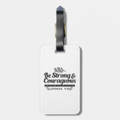 Jo 1:9 Bijbelvers Ontwerp – Wees sterk en moedig Bagagelabel (Achterkant verticaal)