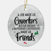 Job maakte ons collega's keramisch ornament (Links)