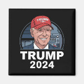 Joe Biden draagt een Pet van Trump Magneet (Voorkant)