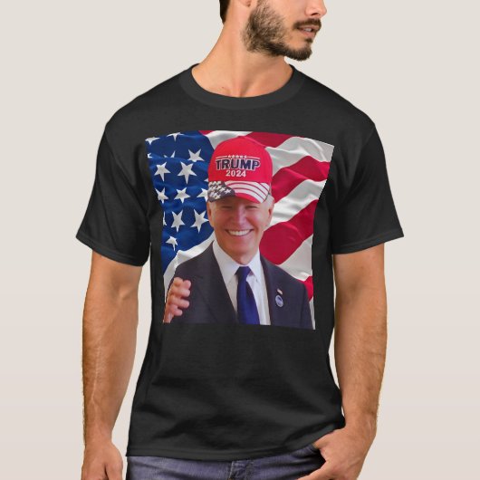 Joe Biden draagt een Pet van Trump T-shirt (Voorkant)