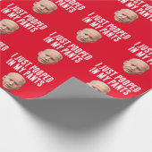 JOE BIDEN POOPED KERSTPAPIER CADEAUPAPIER (Hoek)