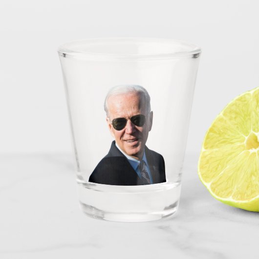 Joe Biden Sunbril Presidentiële verkiezingen 2020 Shot Glas (Voorkant)