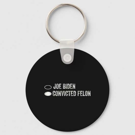 Joe Biden vs. Veroordeelde misdadiger - Stembiljet Sleutelhanger (Voorkant)