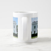 Joey aan de helm die Covid. info. Grote Koffiekop (Achterkant)