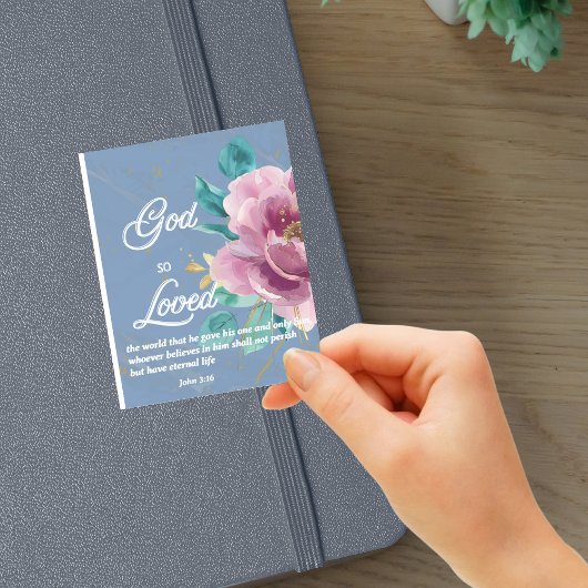 Johannes 3:16 God zo liefdevol Blauwe Bloemen Bijb Sticker