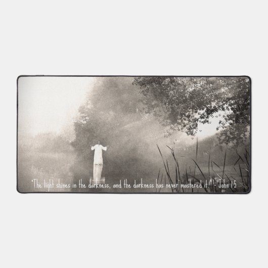 JOHN 1:5 Desk Mat (Voorkant)