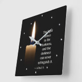 John 1:5 Het licht schijnt in de duisternis Vierkante Klok (Hoek)