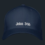 John 3:16 geborduurde pet<br><div class="desc">Schommel je pet en laat je geloof zien door een John 3:16 pet te dragen.</div>