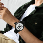 John 3:16 Mannen Horloge<br><div class="desc">Het beroemdste versum in de Bijbel.. voor God.. dat zo van de wereld hield... JOHN DRIE ZESTEEN. Trendy sport typografie in het zwart voor sporters en sportliefhebbers. Maakt een geweldig Vaderdag cadeau!</div>