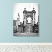John A. Roebling Bridge, Cincinnati, OH Canvas Afdruk (Insitu (Houten vloer))