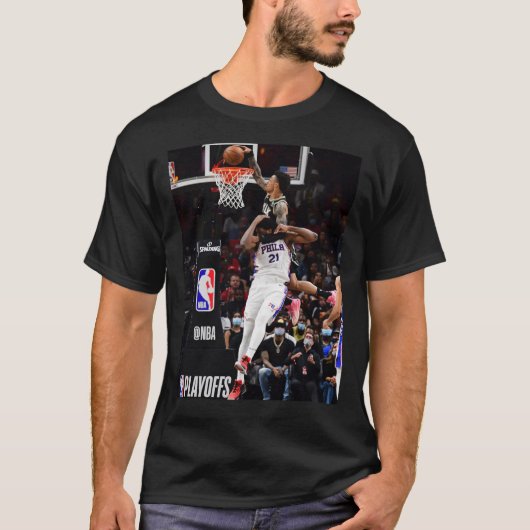 John Collins Dunk on Embiid Classic T-Shirt (Voorkant)