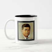 John F. Kennedy in MEMORIAM 2 Tweekleurige Koffiemok (Links)