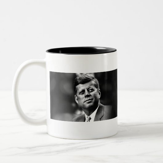 John F Kennedy Tweekleurige Koffiemok (Links)