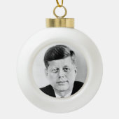 John Jack Kennedy President Witte Huis Keramische Bal Ornament (Voorkant)