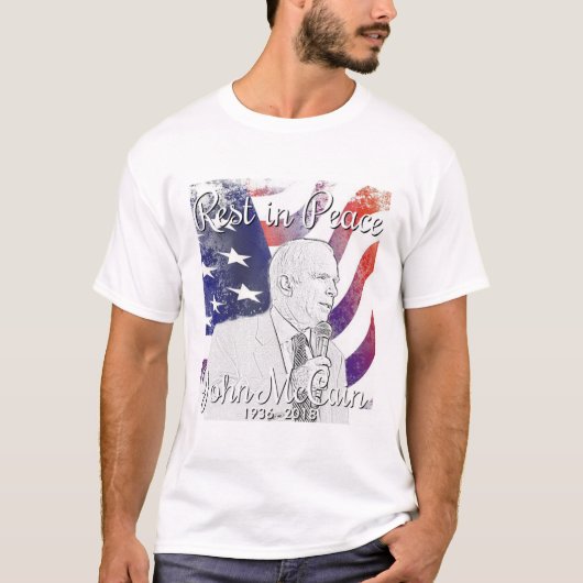 John McCain Rest in Peace POW American Flag Item T-shirt (Voorkant)