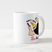 Johnny Bravo Comb - Raak het haar niet aan! Grote Koffiekop (Voorkant rechts)