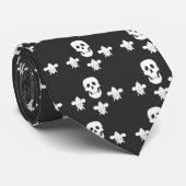JOLLY ROGER SKULL EN DRIE LILILIES FLAG STROPDAS (Opgerold)