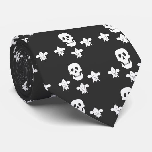 JOLLY ROGER SKULL EN DRIE LILILIES FLAG STROPDAS (Opgerold)