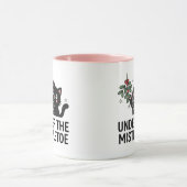 Jolly Snowfall Cute Black Cat Mistletoe Design Mok (Midden)