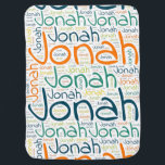 Jonah Inbakerdoek<br><div class="desc">Jonah. Show en draag deze populaire, mooie mannelijke voornaam die is ontworpen als kleurrijke tekstwolk gemaakt van horizontale en verticale krommende typografie van handletters in verschillende maten en schattige verse kleuren. Draag je positieve amerikaanse naam of show de wereld waar je van houdt of waar je van houdt. Merk met...</div>