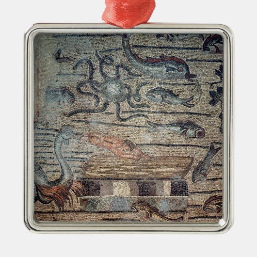 Jonah wordt uitgespat door de walvis, detail van e metalen ornament (Voorkant)