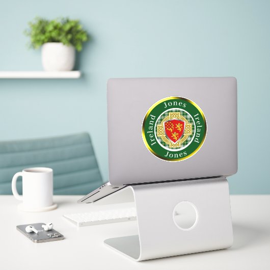 Jones Shield & Celtic Cross gepersonaliseerd Sticker (Laptop op bureau)
