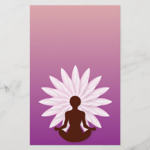 Jong meisje doet yoga briefpapier