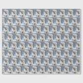 Jong meisje knuffelen een polar Beer Cadeaupapier (Vlak)