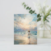 Jong meisje op het strand briefkaart (Staand voorkant)