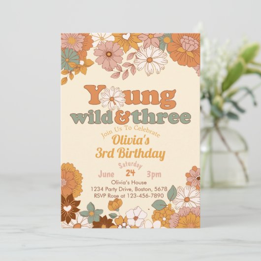 Jong Wild Drie Bloemen 3e Verjaardag Uitnodiging (Staand voorkant)